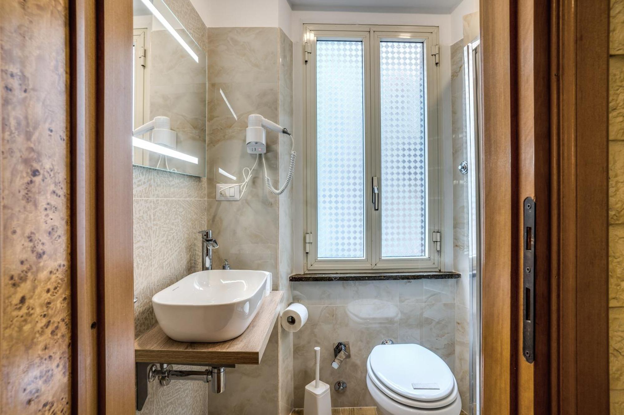 Fontana Di Trevi Charming Apartment Рим Екстериор снимка