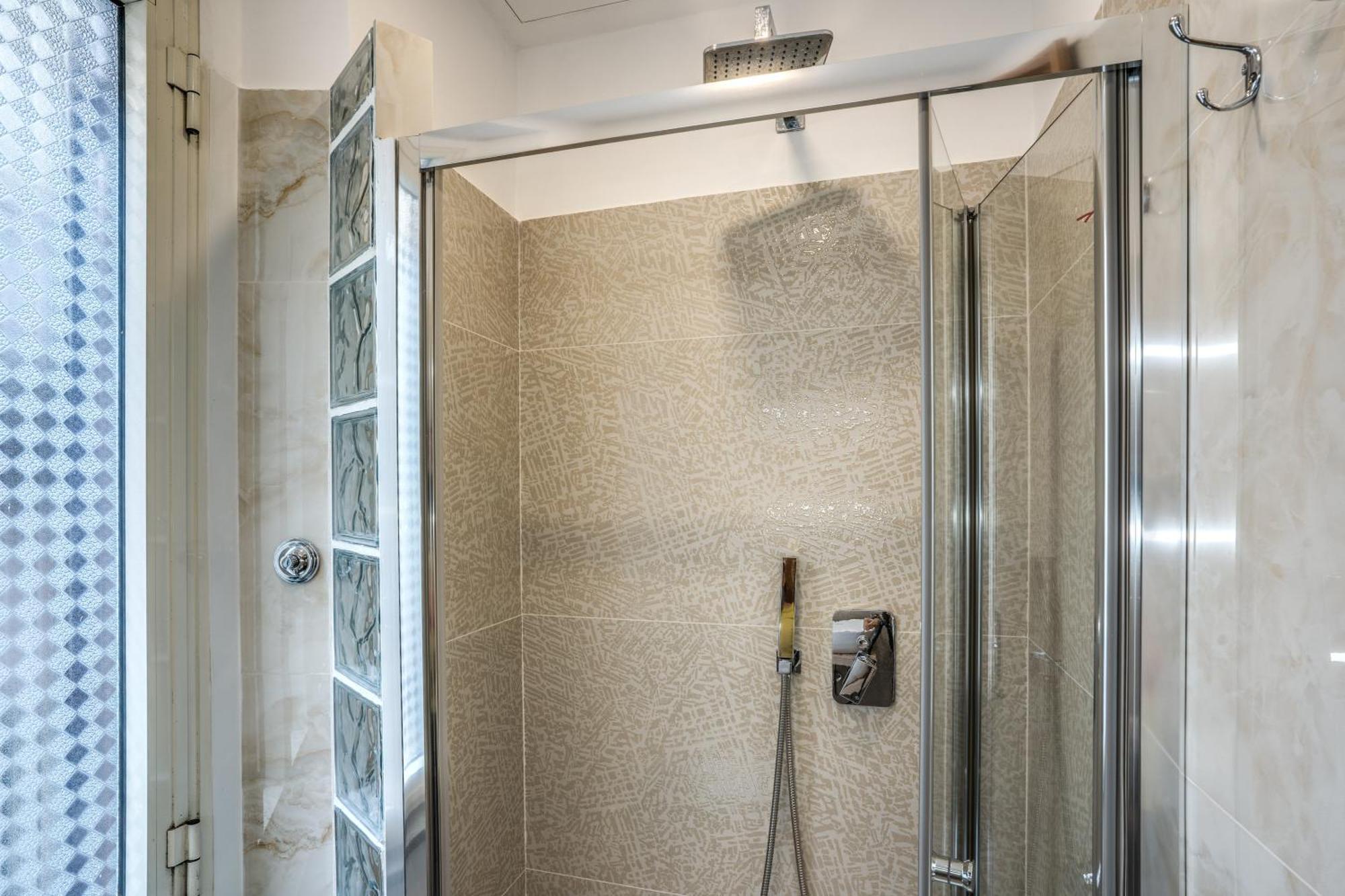 Fontana Di Trevi Charming Apartment Рим Екстериор снимка