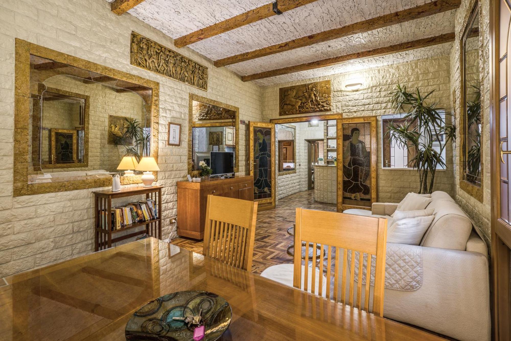 Fontana Di Trevi Charming Apartment Рим Екстериор снимка