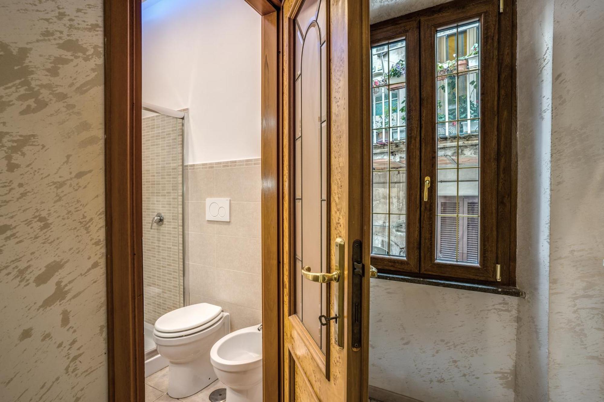 Fontana Di Trevi Charming Apartment Рим Екстериор снимка