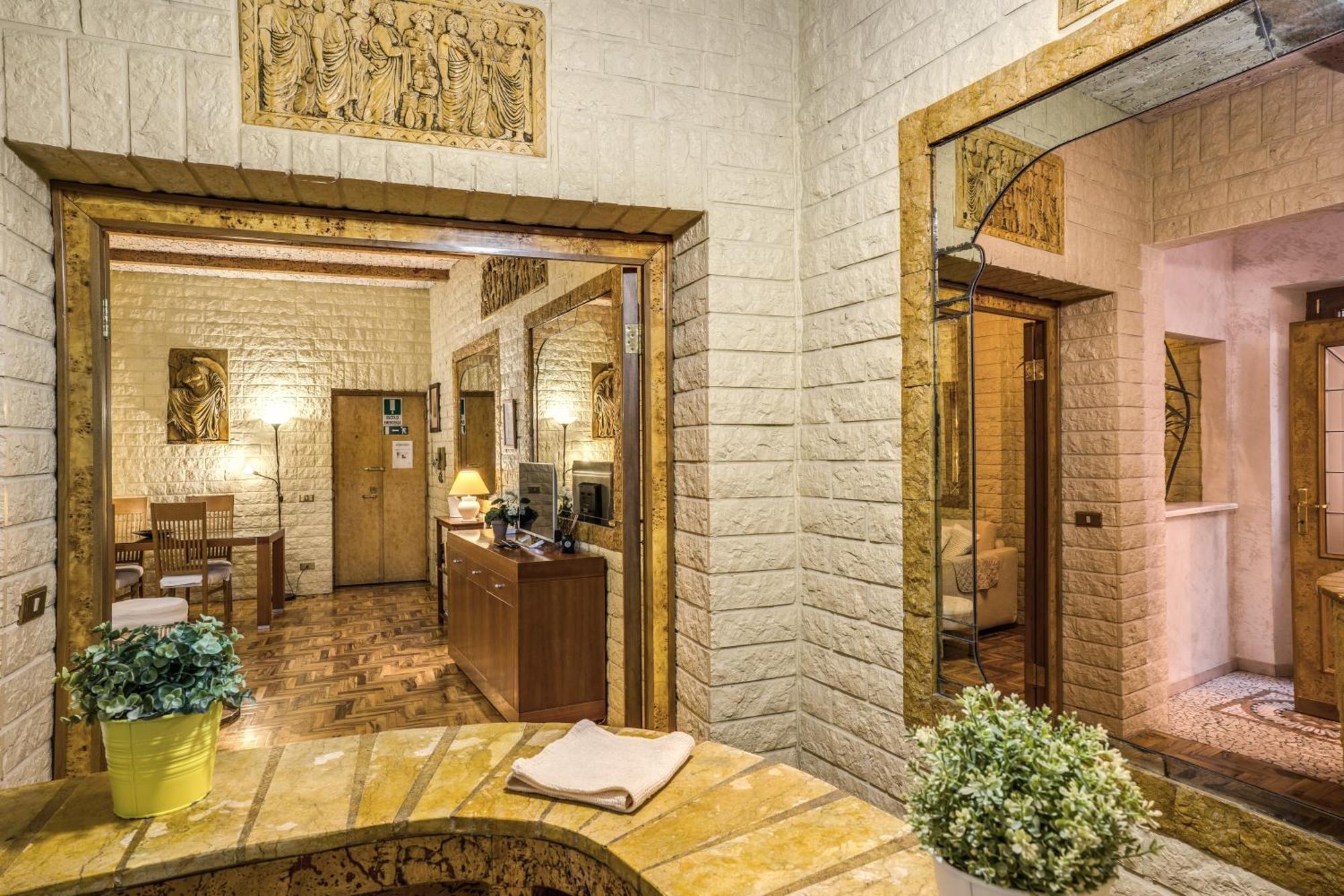 Fontana Di Trevi Charming Apartment Рим Екстериор снимка